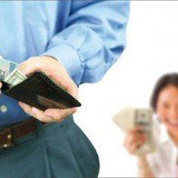 7 dấu hiệu chứng tỏ “nửa kia” của bạn có “quỹ đen”
