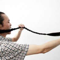 Choáng với mái tóc dài 1,3m của người đàn ông