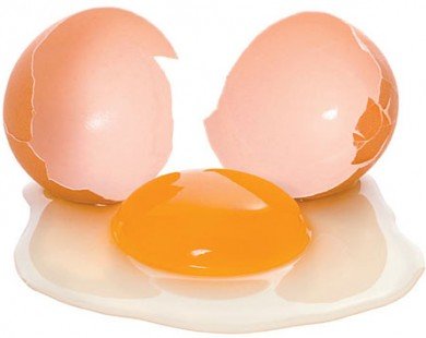 Vì sao chúng ta nên ăn lòng đỏ trứng gà đều đặn?