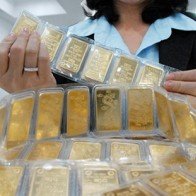 Vàng trong nước giảm theo thế giới