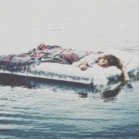 8 nỗi đau ai cũng phải trải qua khi còn trẻ