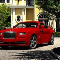 Xe sang tiền tỷ Rolls-Royce Wraith có phiên bản mới màu đỏ rực