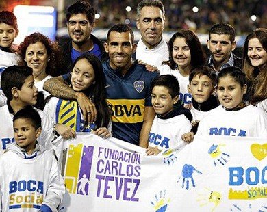 Hàng vạn người chào đón Tevez hồi hương khoác áo Boca Juniors