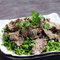 Cách làm bò xào bông thiên lý