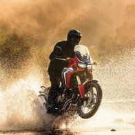 Honda CRF1000L Africa Twin 2016 tuyên chiến với Ducati Multistrada