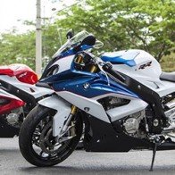 BMW S1000RR của Tom Cruise chốt giá 758 triệu đồng tại Việt Nam