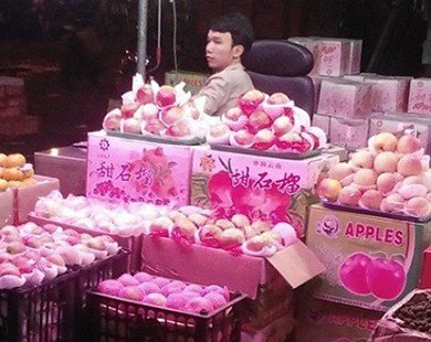 Về chợ sỉ là trái cây Trung Quốc, ra chợ lẻ thành hàng Việt
