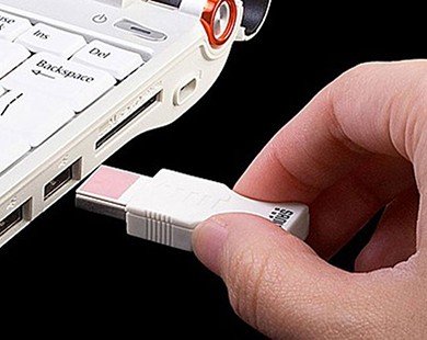USB đầu tiên đạt tốc độ đọc 400MB/s và ghi 300MB/s