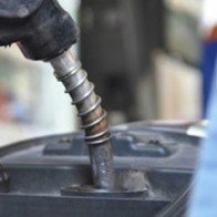 Giá xăng dầu có thể giảm tiếp trong tháng 8