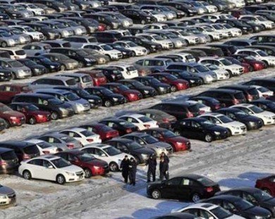 Thị trường ôtô Trung Quốc giảm sút sau khi chứng khoán tụt dốc