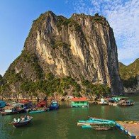 Cửa Vạn (Việt Nam) nằm trong danh sách 11 thị trấn nhỏ xinh đẹp trên thế giới