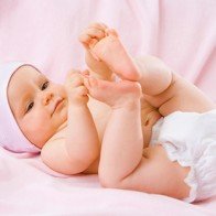 Những việc cần làm từ sơ sinh giúp bé lớn lên xinh đẹp