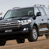 Sau Lexus LX mới, đến lượt Toyota Land Cruiser 2016 trình làng