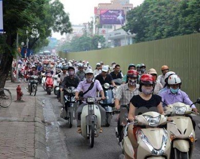Bộ Tài chính đồng tình việc tạm dừng thu phí đường bộ với môtô