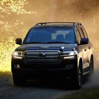 Vén màn SUV 8 chỗ ngồi Toyota Land Cruiser 2016 bản Mỹ