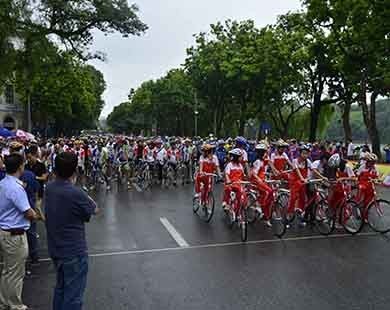 Habeco tài trợ giải đua xe đạp Hà Nội mở rộng năm 2015