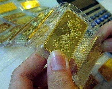 Vàng trong nước vẫn đắt hơn thế giới xấp xỉ 4 triệu đồng/lượng