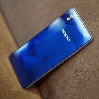 Đánh giá OPPO Mirror 5: Viên kim cương khác biệt