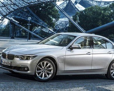 BMW 3-Series gây choáng với mức tiêu thụ xăng như xe máy