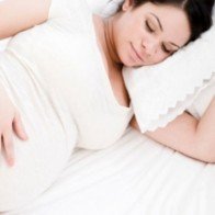 Cẩn trọng với những cơn đau đầu trong thai kỳ