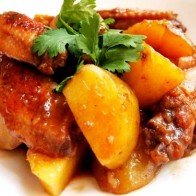 Su su xào tỏi, cánh gà om khoai tây ngon ngất ngây cho bữa trưa