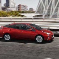 Xe hybrid Toyota Prius có phiên bản mới 2016