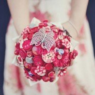 Chọn hoa cưới màu sắc theo tính cách cô dâu