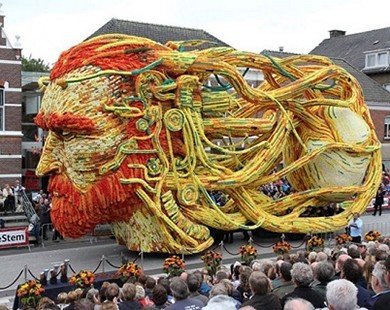 Lễ hội hoa lớn nhất thế giới tưởng nhớ Van Gogh tại Hà Lan