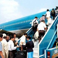 Giá trần vé máy bay nội địa giảm 4%