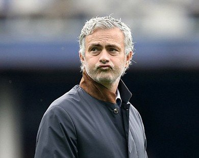 Điều gì đang xảy ra với Chelsea và Jose Mourinho?