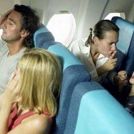 Đừng biến mình thành kẻ lố bịch trên máy bay