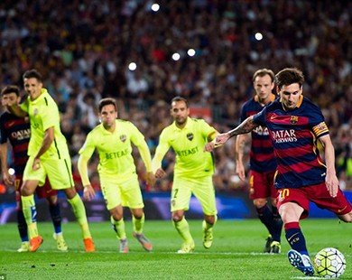 Messi lập cú đúp, Barcelona trở lại ngôi đầu