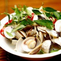 Món ngon cuối tuần: Ngao hấp sả thơm lừng cả xóm