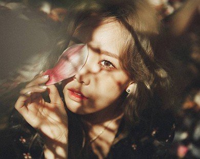 Taeyeon (SNSD) “xinh nghẹt thở” trong loạt ảnh nhá hàng
