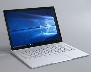 Microsoft ra ​laptop đầu tiên, cập nhật nhiều thiết bị Windows 10