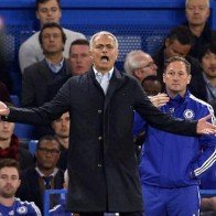 Chelsea sa sút vì... Mourinho cố ý làm cho thua