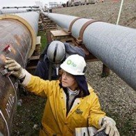 Giá dầu cao nhất kể từ tháng 7 nhờ chứng khoán Trung Quốc