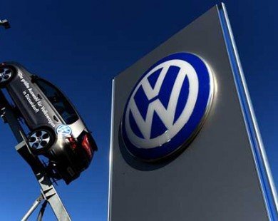 S&P hạ mức xếp hạng tín nhiệm của hãng xe hơi Volkswagen