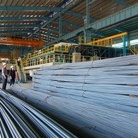 Giá nguyên liệu thép giảm sâu, thép bán lẻ giảm chậm