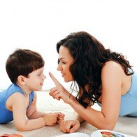 Chiêu hay mẹ giúp con khắc phục tật nói lắp nhanh chóng