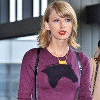 BST áo len giao mùa thấy là mê của Taylor Swift