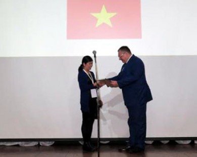 Một giáo viên Việt Nam đoạt giải dạy Ngữ văn Nga xuất sắc