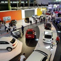 Thuế giảm, người dân có mua được ôtô giá rẻ?