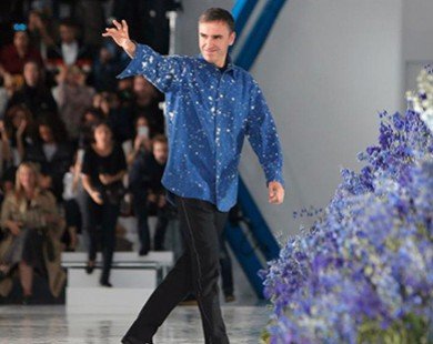 Raf Simons chia tay nhà mốt Christian Dior