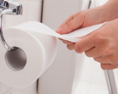 Tác hại khôn lường từ thói quen khi dùng giấy vệ sinh