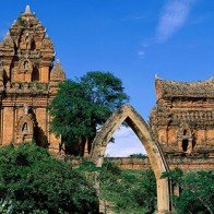 Tháp Chàm đẹp mê hồn tại Ninh Thuận