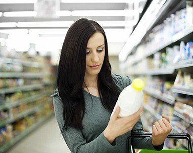 5 lưu ý khi mua và bảo quản sữa