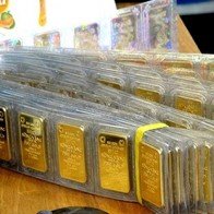 Vàng thế giới chỉ 29 triệu đồng/lượng, vàng trong nước vẫn trên 33 triệu đồng/lượng
