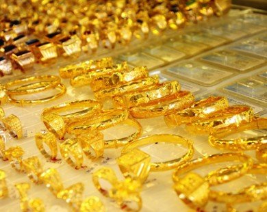 Giá vàng hôm nay (19/11) tăng nhẹ, tỷ giá USD neo sát trần
