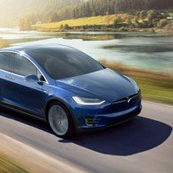Tesla Model X 70D - Bản trang bị thấp nhất nhưng vẫn đắt